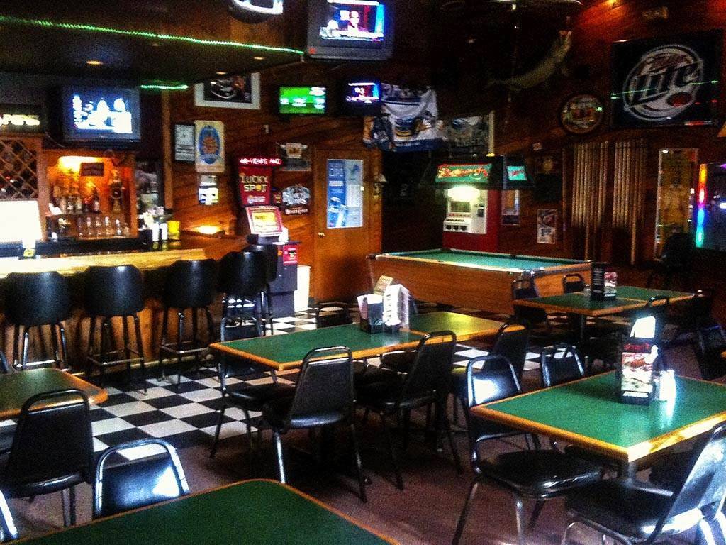 Sportmans Bar & Grill | restaurant | 376 Warren Rd, Coldwater, MI 49036, USA | 5172385730 OR +1 517-238-5730