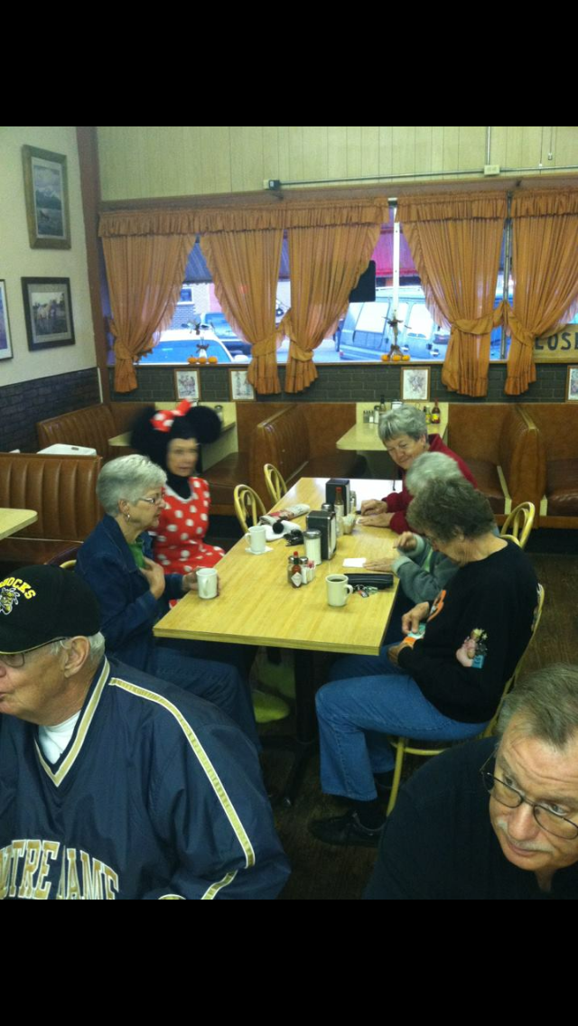 Brunin Family Cafe | cafe | 320 Main St, Andale, KS 67001, USA | 3164452699 OR +1 316-445-2699