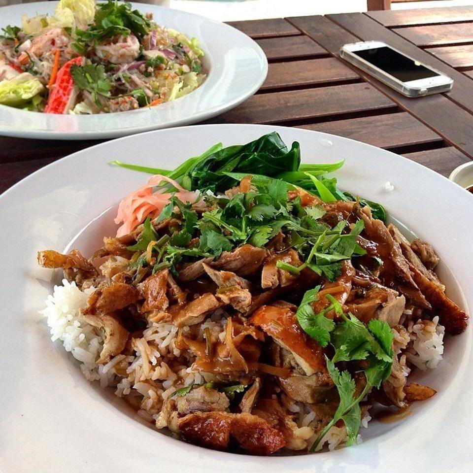 Aura Thai | restaurant | 4085 Atlantic Ave, Long Beach, CA 90807, USA | 5624263000 OR +1 562-426-3000