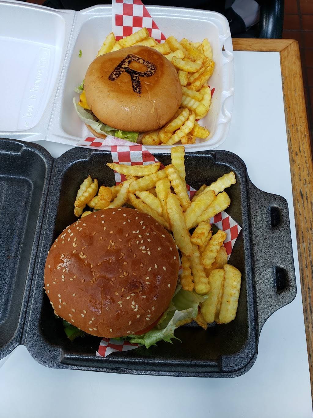 Ricos Diner | restaurant | 4522 Fredericksburg Rd, San Antonio, TX 78201, USA | 2109982500 OR +1 210-998-2500