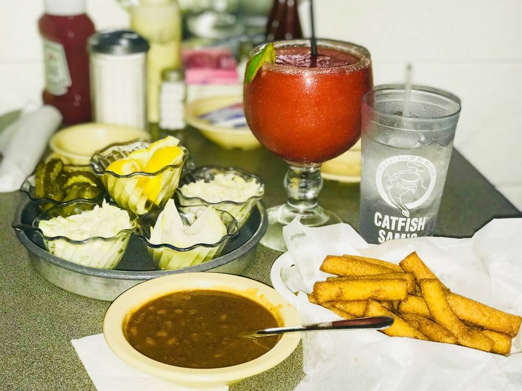 Catfish Sams | restaurant | 4806, 2735 W Division St, Arlington, TX 76012, USA | 8172759631 OR +1 817-275-9631
