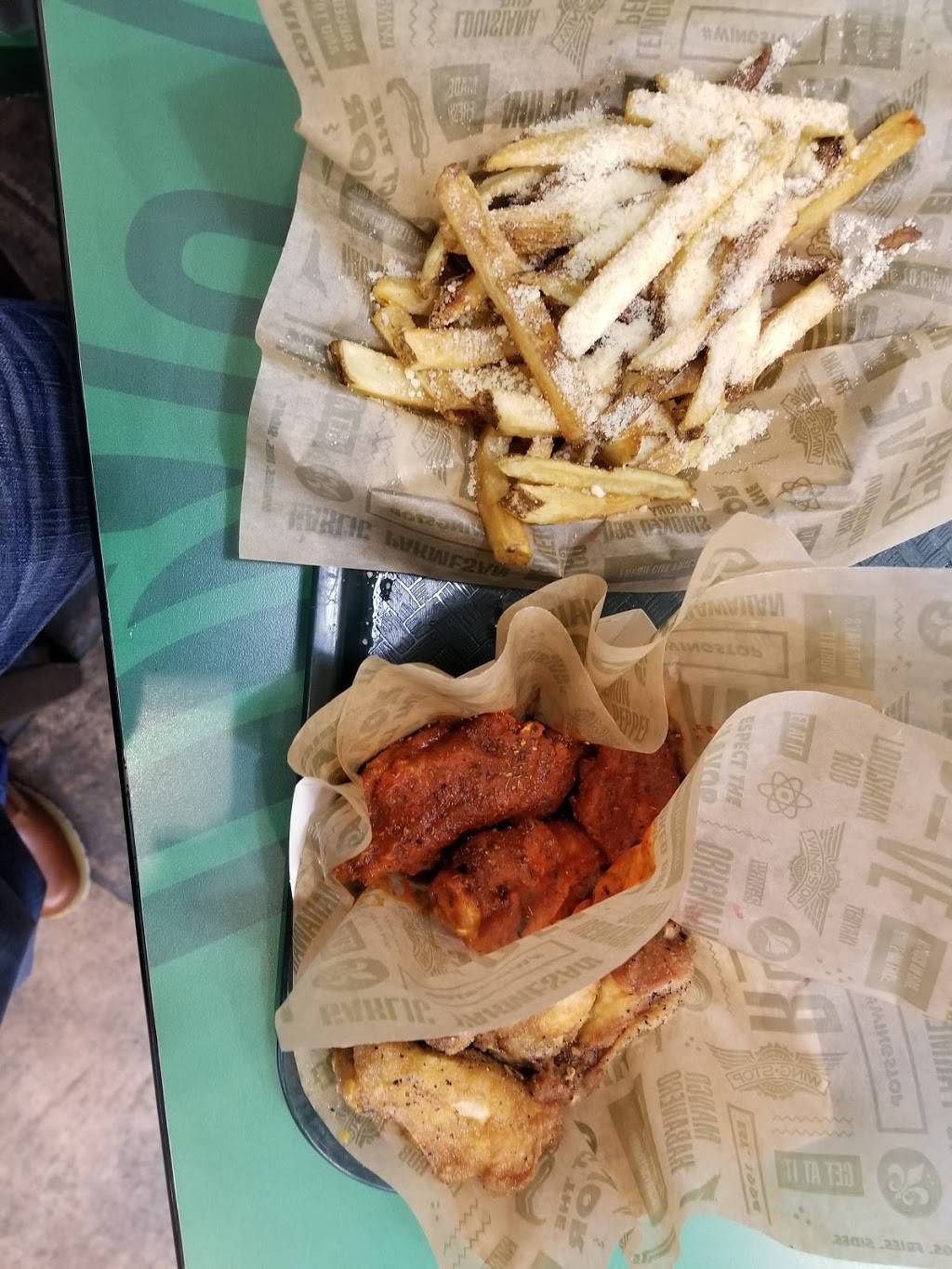 Wingstop | restaurant | 850 W 63rd St, Chicago, IL 60621, USA | 7737239464 OR +1 773-723-9464