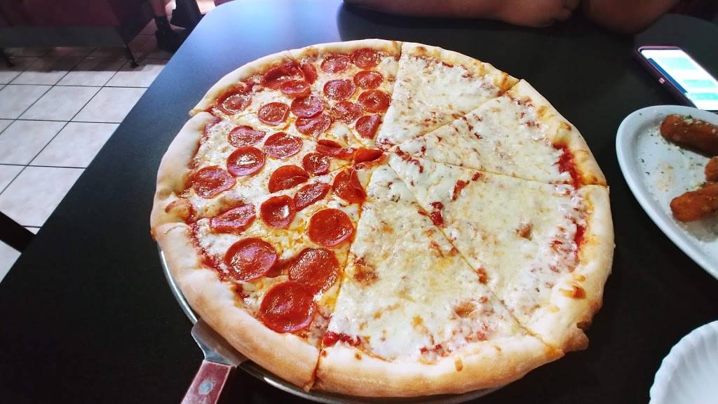 New Yorks Best Pizza | restaurant | 2107 Sherry St, Arlington, TX 76010, USA | 8177953637 OR +1 817-795-3637