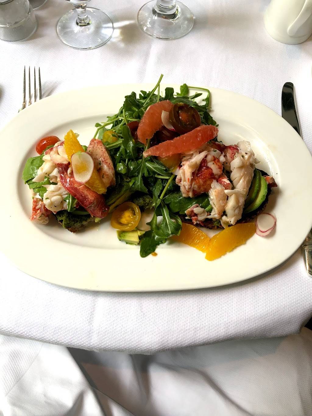 Polo Lounge | restaurant | 9641 Sunset Blvd, Beverly Hills, CA 90210, USA | 3108872777 OR +1 310-887-2777