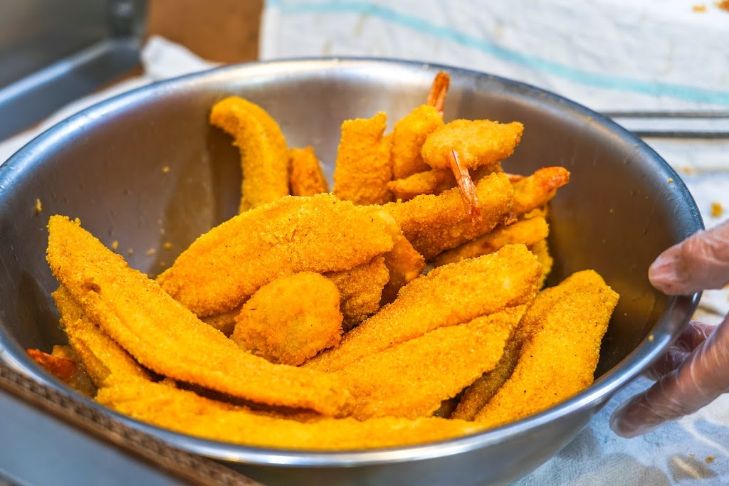 Champs Chicken | meal takeaway | 9324 AR-107, Sherwood, AR 72120, USA | 5013929067 OR +1 501-392-9067