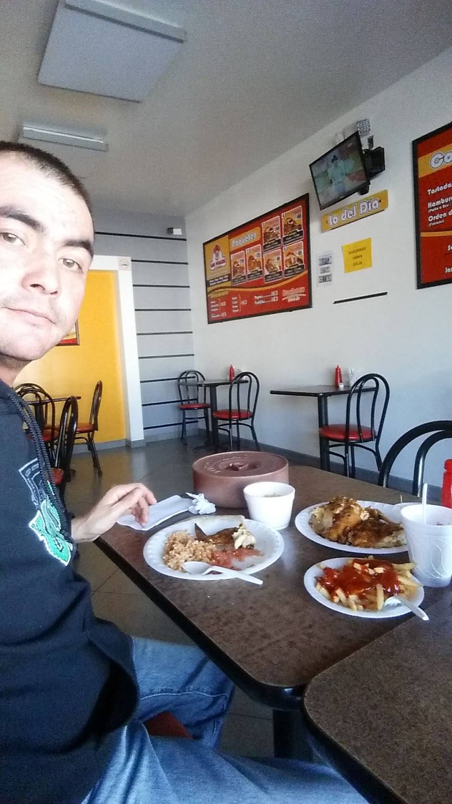 Los Pollos de la Cementera | restaurant | Calle Esmeralda 75, Costa Bella, 22898 Ensenada, B.C., Mexico | 016461207858 OR +52 646 120 7858