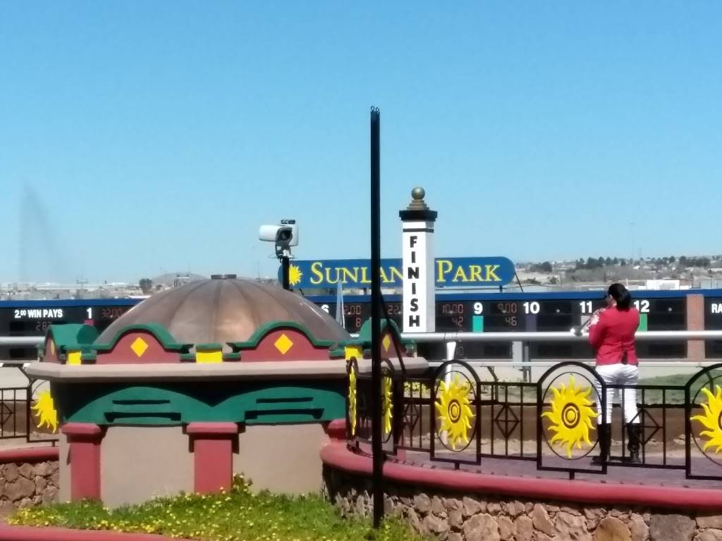 Sunland Park Racetrack & Casino | restaurant | 1200 Futurity Dr, Sunland Park, NM 88063, USA | 5758745200 OR +1 575-874-5200