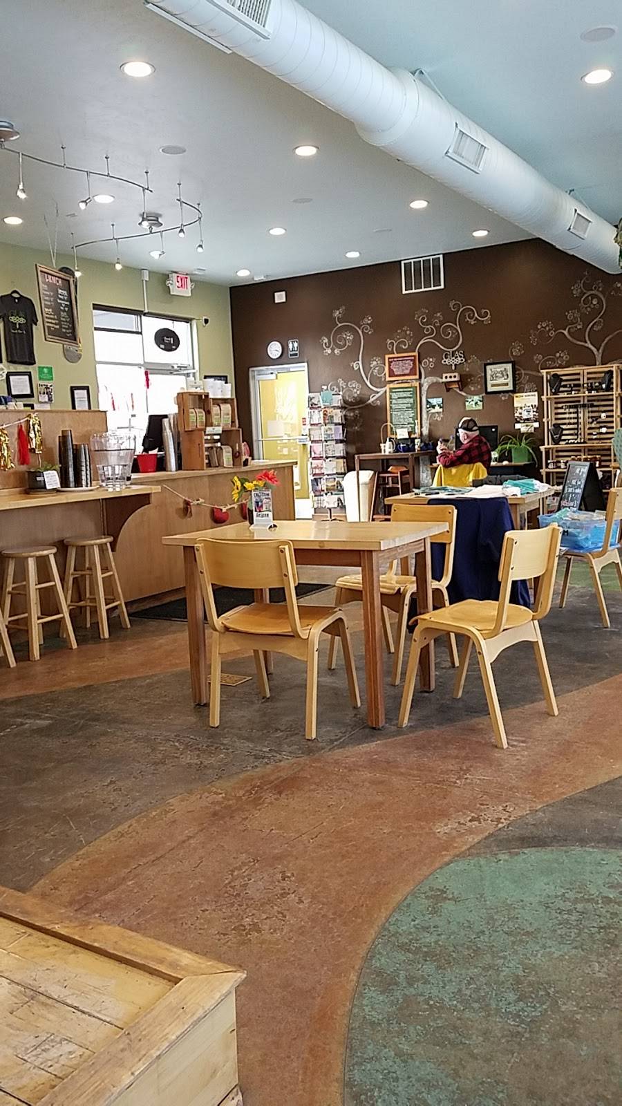 Glas Coffeehouse | cafe | 67 E Maple St, Sturgeon Bay, WI 54235, USA | 9207435575 OR +1 920-743-5575