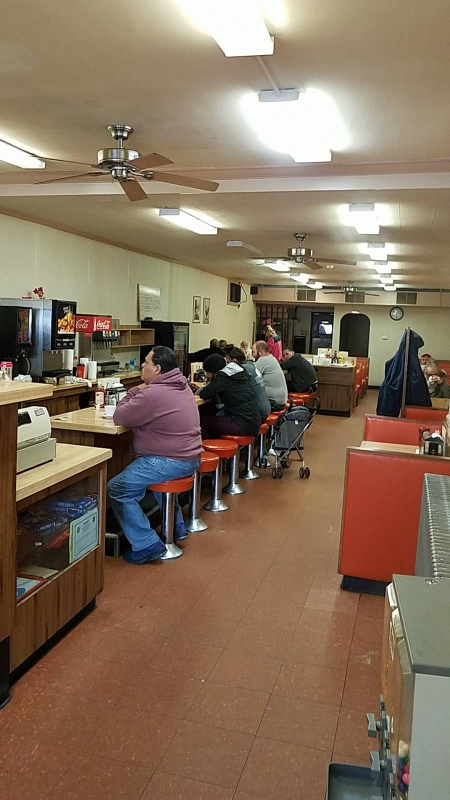 Famous Restaurant | restaurant | 652 W Market St, York, PA 17401, USA | 7178482300 OR +1 717-848-2300