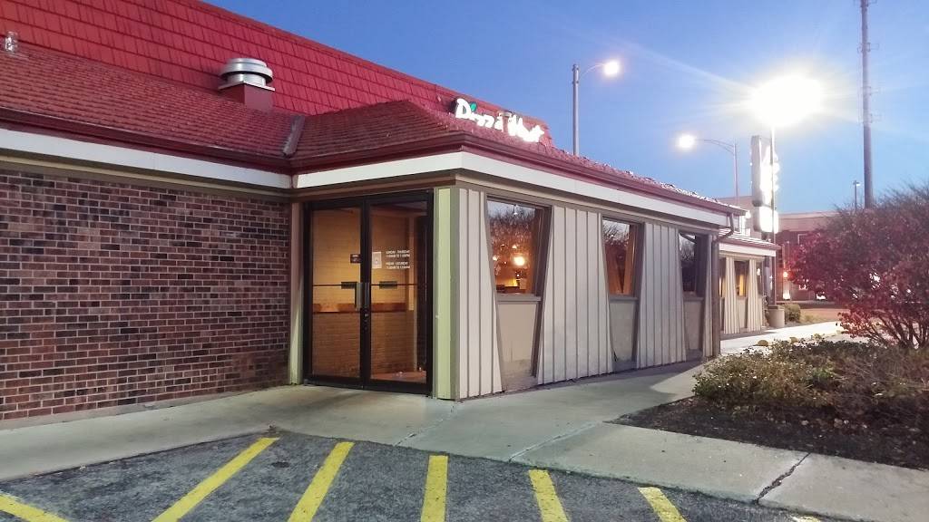 Pizza Hut | restaurant | 701 W Lincoln Hwy, DeKalb, IL 60115, USA | 8157586601 OR +1 815-758-6601
