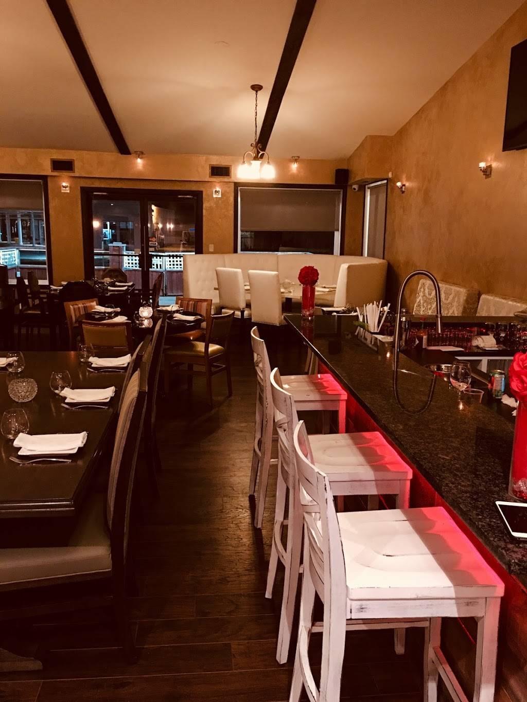 Restaurant Elissar | restaurant | 3100 Route Harwood, Vaudreuil-Dorion, QC J7V 8P2, Canada | 4504244244 OR +1 450-424-4244