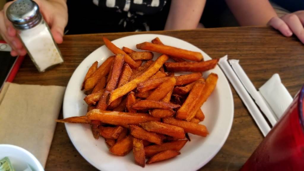 Warwick Restaurant | restaurant | 12306 Warwick Blvd, Newport News, VA 23606, USA | 7575950231 OR +1 757-595-0231