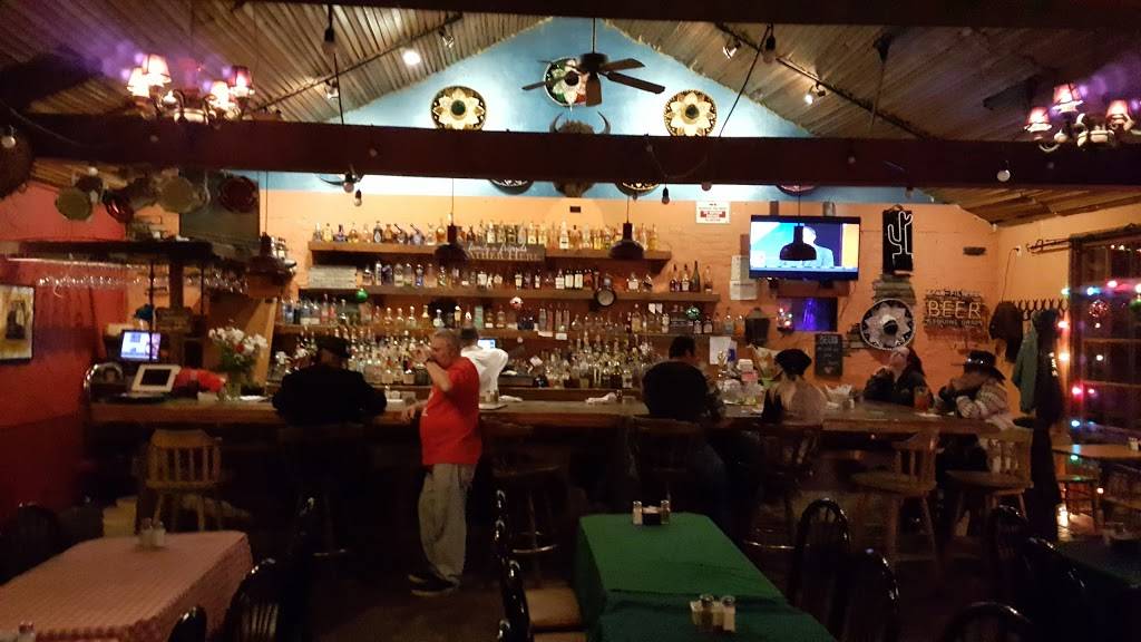 Viva Rancho Cantina | restaurant | 900 W Riverside Dr, Burbank, CA 91506, USA | 8188452425 OR +1 818-845-2425