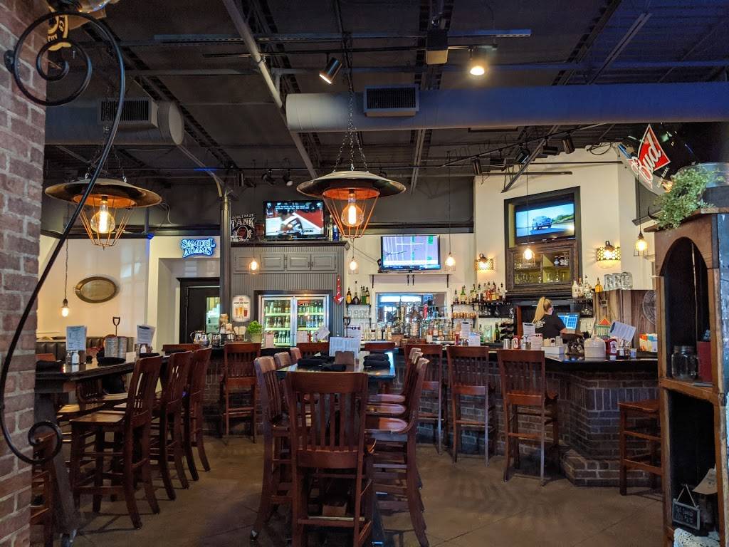 Summit Hickory Pit BBQ | restaurant | 1012 SE Blue Pkwy, Lees Summit, MO 64063, USA | 8162464434 OR +1 816-246-4434