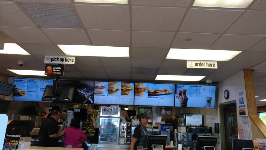 McDonalds | cafe | 225 Fork Of The, River Pl, Sevierville, TN 37862, USA | 8654533747 OR +1 865-453-3747