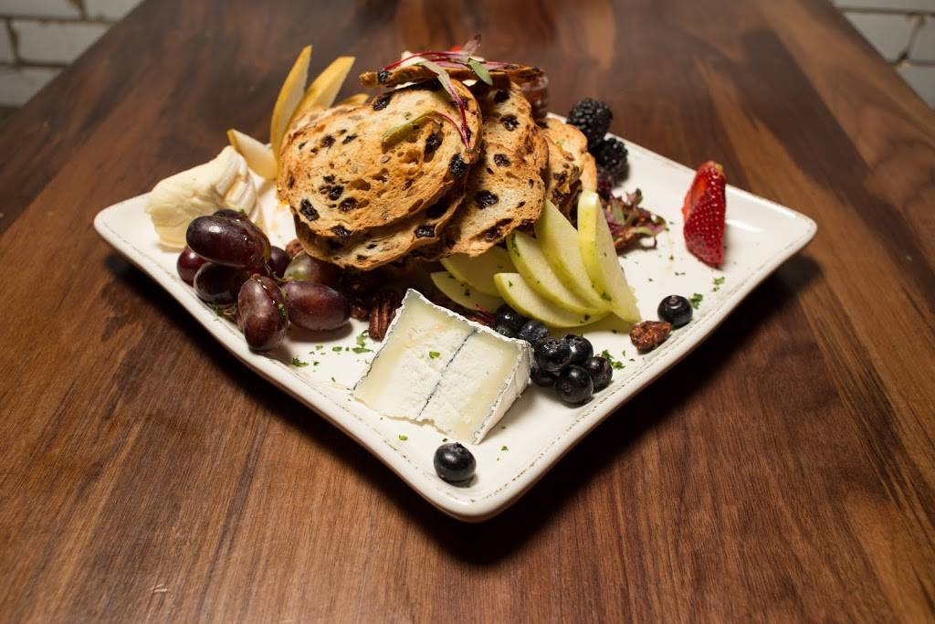 Angry Pig Tavern | restaurant | 2039 W North Ave, Chicago, IL 60647, USA | 7736879795 OR +1 773-687-9795