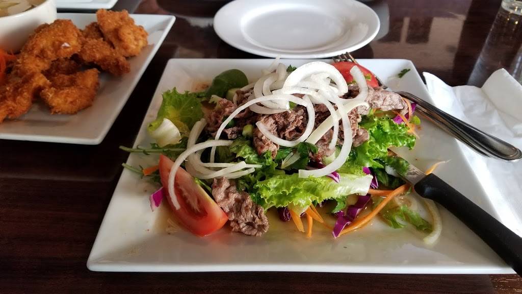 Palm Thai Cuisine | restaurant | 29263 Central Ave C, Lake Elsinore, CA 92532, USA | 9514373939 OR +1 951-437-3939