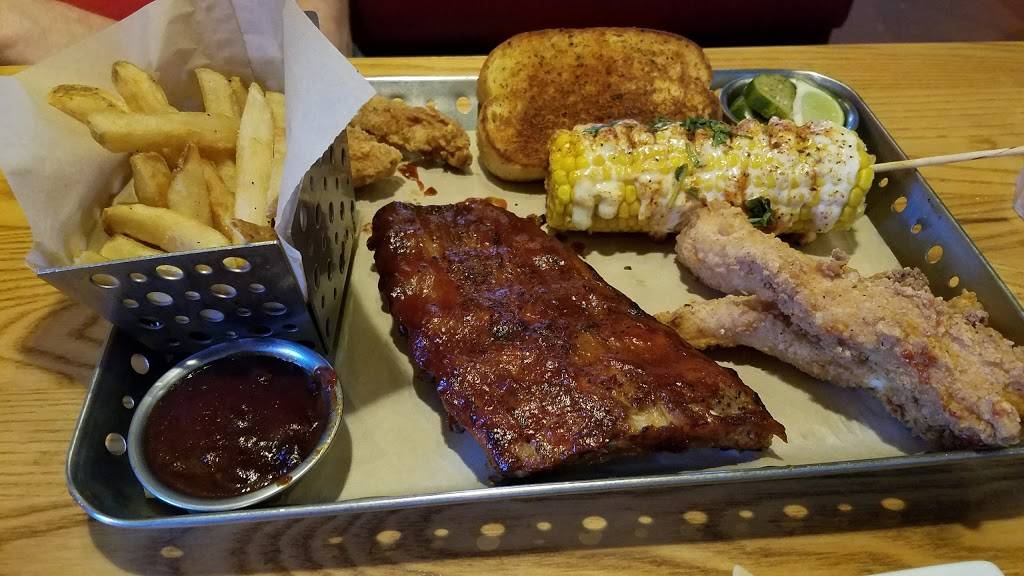 Chilis Grill & Bar | restaurant | 1150 Branson Hills Pkwy, Branson, MO 65616, USA | 4172390992 OR +1 417-239-0992