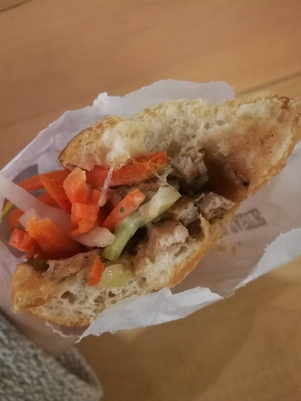 Vie & Nam | restaurant | 705 Rue Sainte-Catherine O, Montréal, QC H3B 4G5, Canada | 5142829191 OR +1 514-282-9191