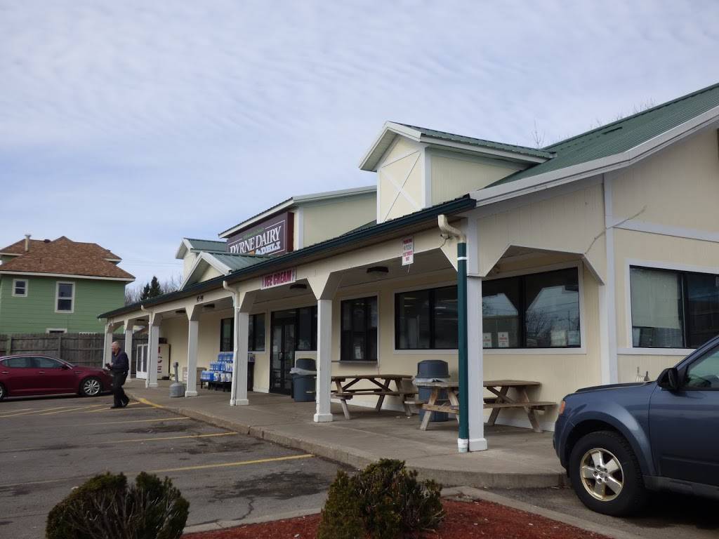 Byrne Dairy and Deli | meal takeaway | 97 W Bridge St, Oswego, NY 13126, USA | 3153422937 OR +1 315-342-2937