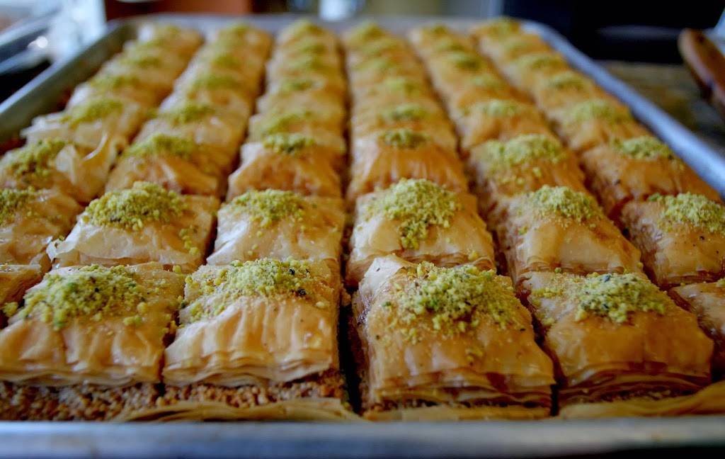 Manoushee Mediterranean Restaurant,Bakery,Cafe(Vegan,Vegetarian  | cafe | 27131 Sierra Hwy #100, Santa Clarita, CA 91351, USA | 6612516666 OR +1 661-251-6666