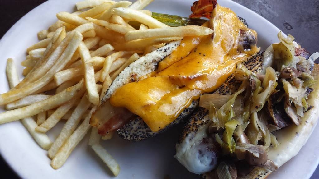 Elis Food & Cocktails | restaurant | 1225 Hennepin Ave, Minneapolis, MN 55403, USA | 6123329997 OR +1 612-332-9997