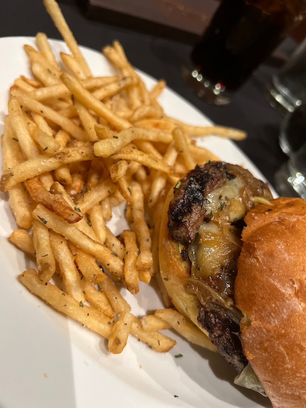 Cuts Steakhouse | restaurant | 142 W Main St, Turlock, CA 95380, USA | 2096331300 OR +1 209-633-1300