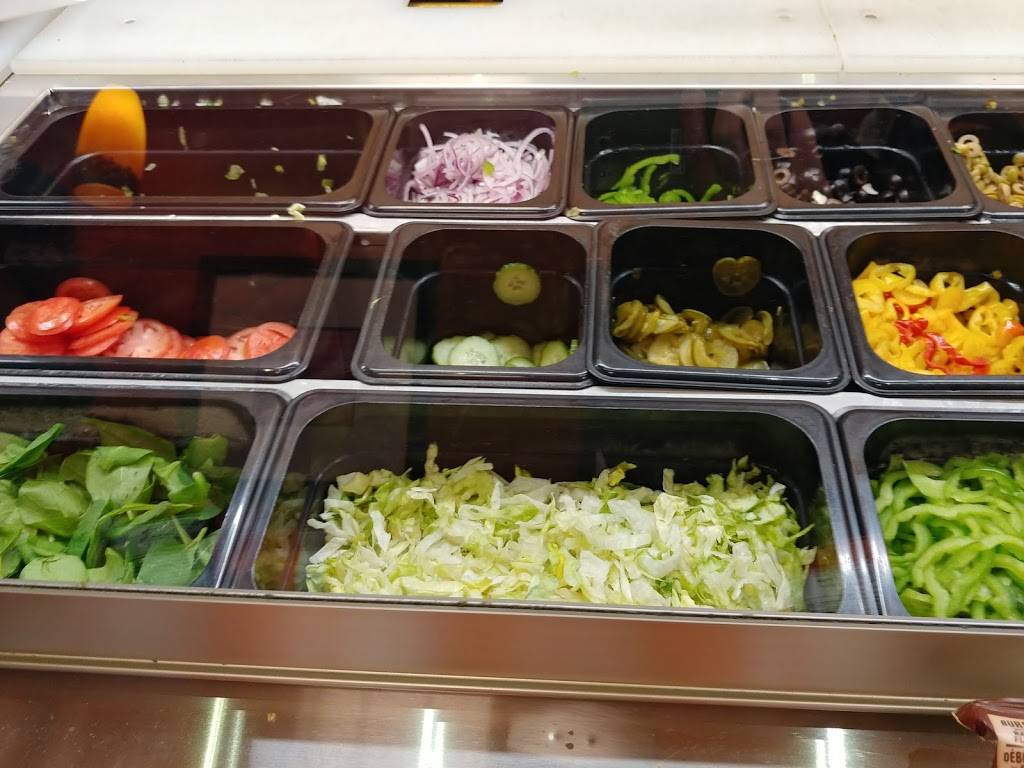 Subway | restaurant | Uptown Centre, 1900 Appleby Line Unit 4 Building 1, Burlington, ON L7L 0B7, Canada | 9053325900 OR +1 905-332-5900