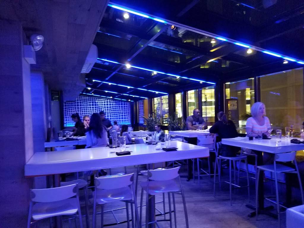 Jellyfish | night club | 1009 N Rush St, Chicago, IL 60611, USA | 3126603111 OR +1 312-660-3111