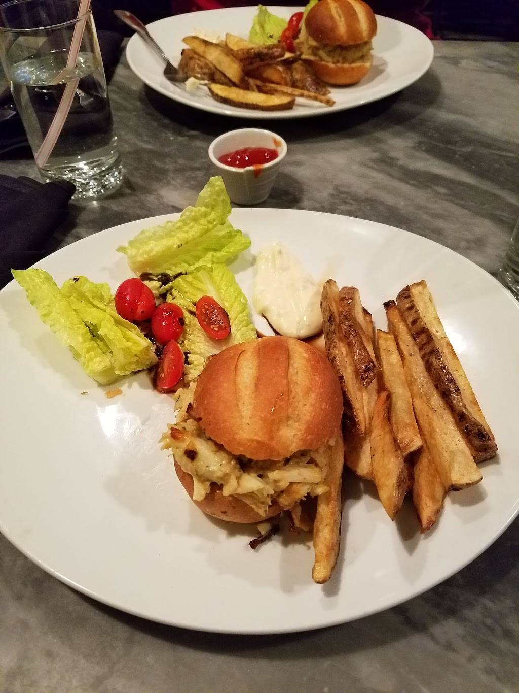 Pierpoint Restaurant | restaurant | 1822 Aliceanna St, Baltimore, MD 21231, USA | 4106752080 OR +1 410-675-2080