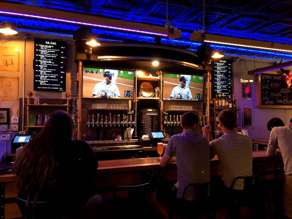 Flat Iron Tap | restaurant | 2007, 150 Center St, Lake Geneva, WI 53147, USA | 2628124064 OR +1 262-812-4064