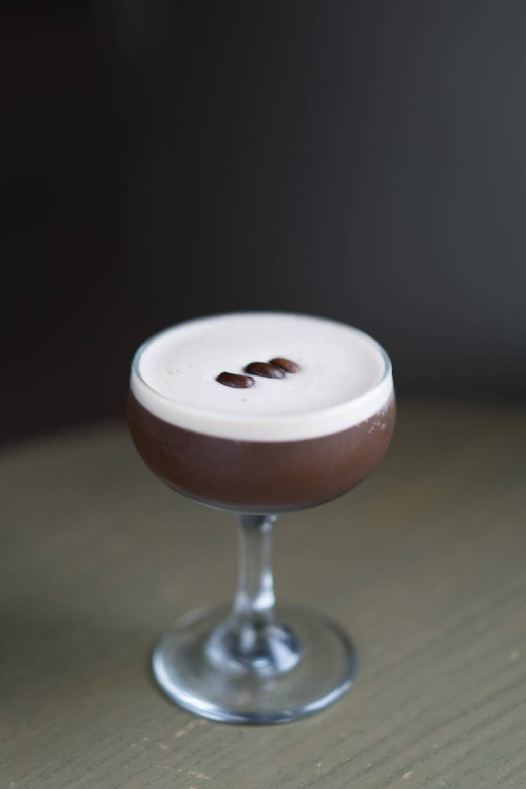 The Crab Shell Bar at The Venice Whaler | restaurant | 10 Washington Blvd, Venice, CA 90292, USA | 3108218737 OR +1 310-821-8737