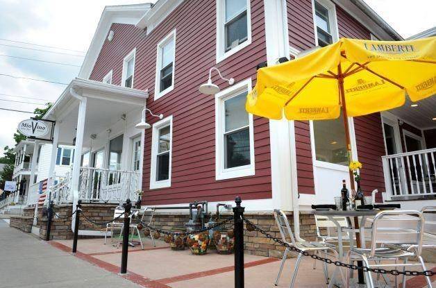 Veronicas | restaurant | 186 Main St, Altamont, NY 12009, USA | 5185955095 OR +1 518-595-5095