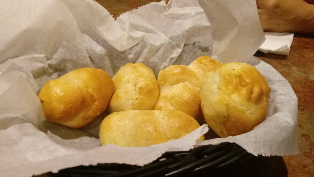 Longos Pizza | restaurant | 7314 Lakeshore Blvd, Mentor, OH 44060, USA | 4409468222 OR +1 440-946-8222