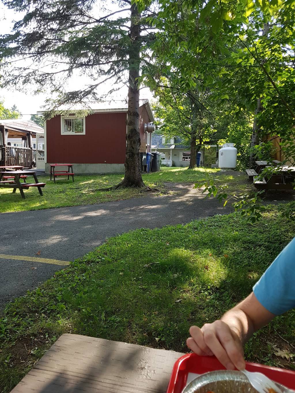 Patate St-Pierre | restaurant | 609 Rue Laviolette, Saint-Jérôme, QC J7Y 2V4, Canada | 4504326363 OR +1 450-432-6363