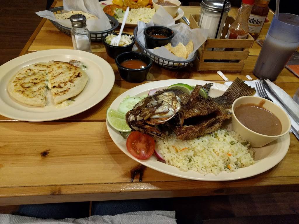 Los Molcajetes | restaurant | 2748 W Temple St, Los Angeles, CA 90026, USA | 2133864058 OR +1 213-386-4058