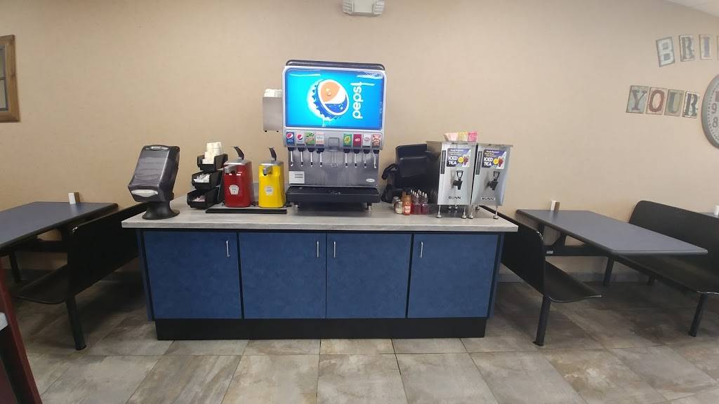 Brighton Hot Dog Shoppe | restaurant | 808 W Maple St, Hartville, OH 44632, USA | 3302676070 OR +1 330-267-6070