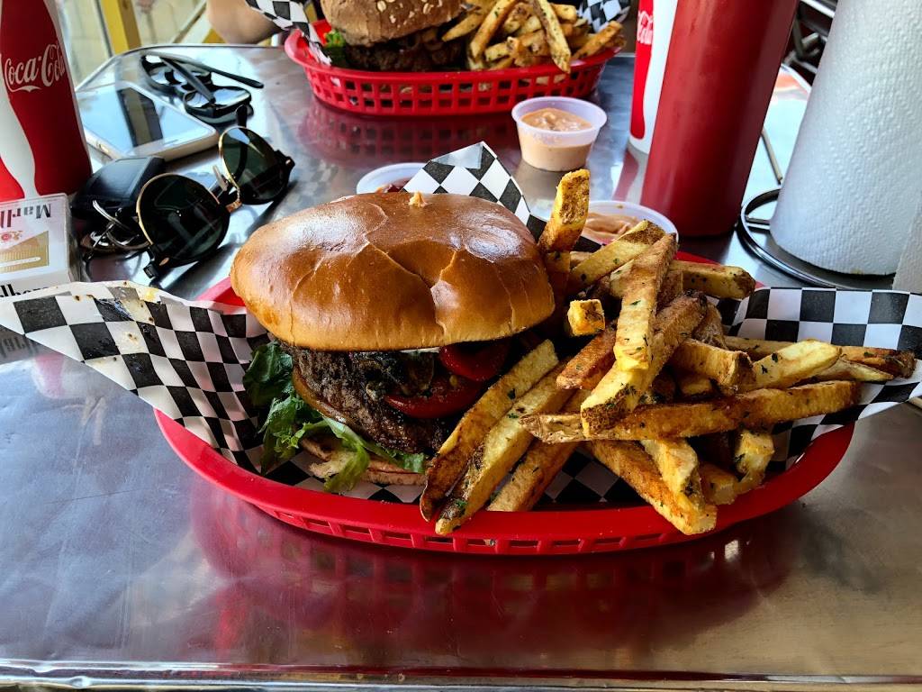 Bunz Gourmet Burgers | restaurant | 655 W 7th St, San Pedro, CA 90731, USA | 3105148773 OR +1 310-514-8773