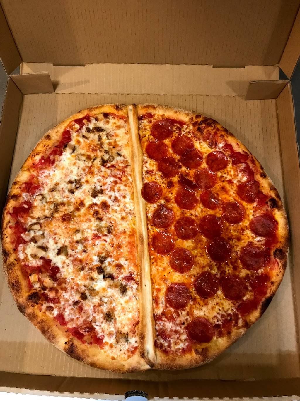 Bonellos New York Pizza | restaurant | 3613, 806 S Gaffey St, San Pedro, CA 90731, USA | 3108327544 OR +1 310-832-7544