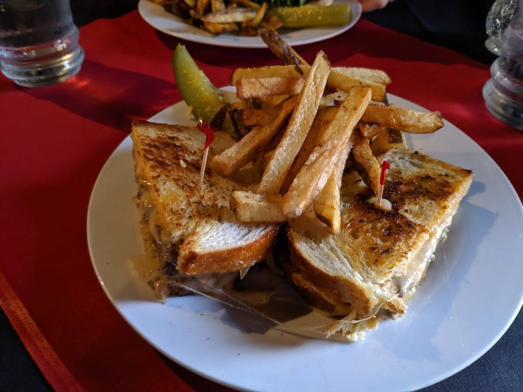 Catfish Lous | restaurant | 6540 SW Fallbrook Pl, Beaverton, OR 97008, USA | 5032275384 OR +1 503-227-5384