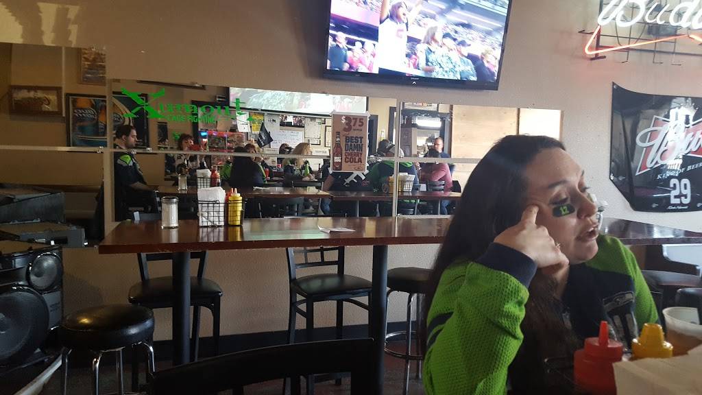 Sidelines Sports Bar & Grill | restaurant | 313 NW Chehalis Ave, Chehalis, WA 98532, USA | 3603456648 OR +1 360-345-6648