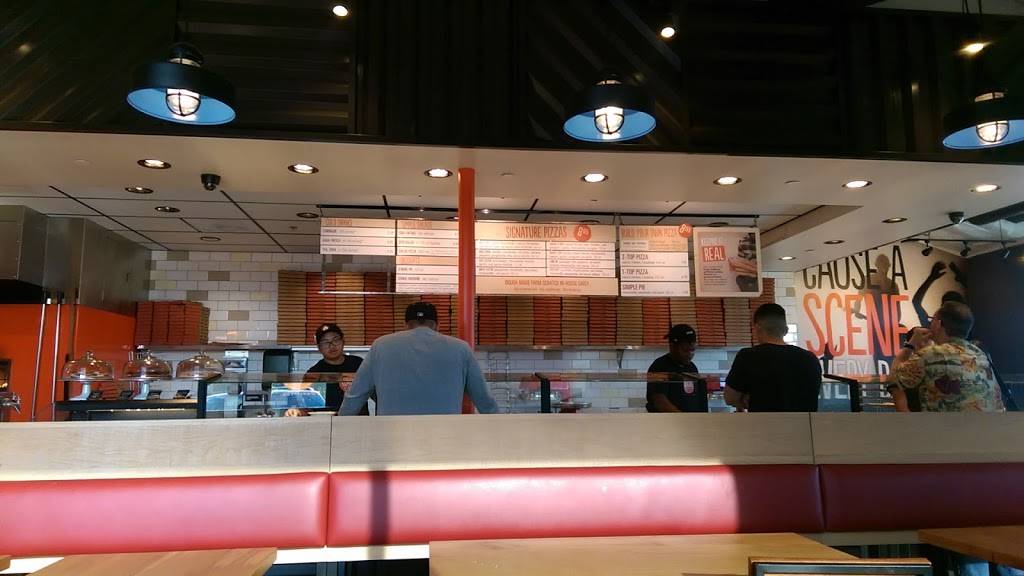 Blaze Pizza | meal takeaway | 13075 Victory Blvd, North Hollywood, CA 91606, USA | 8184836819 OR +1 818-483-6819