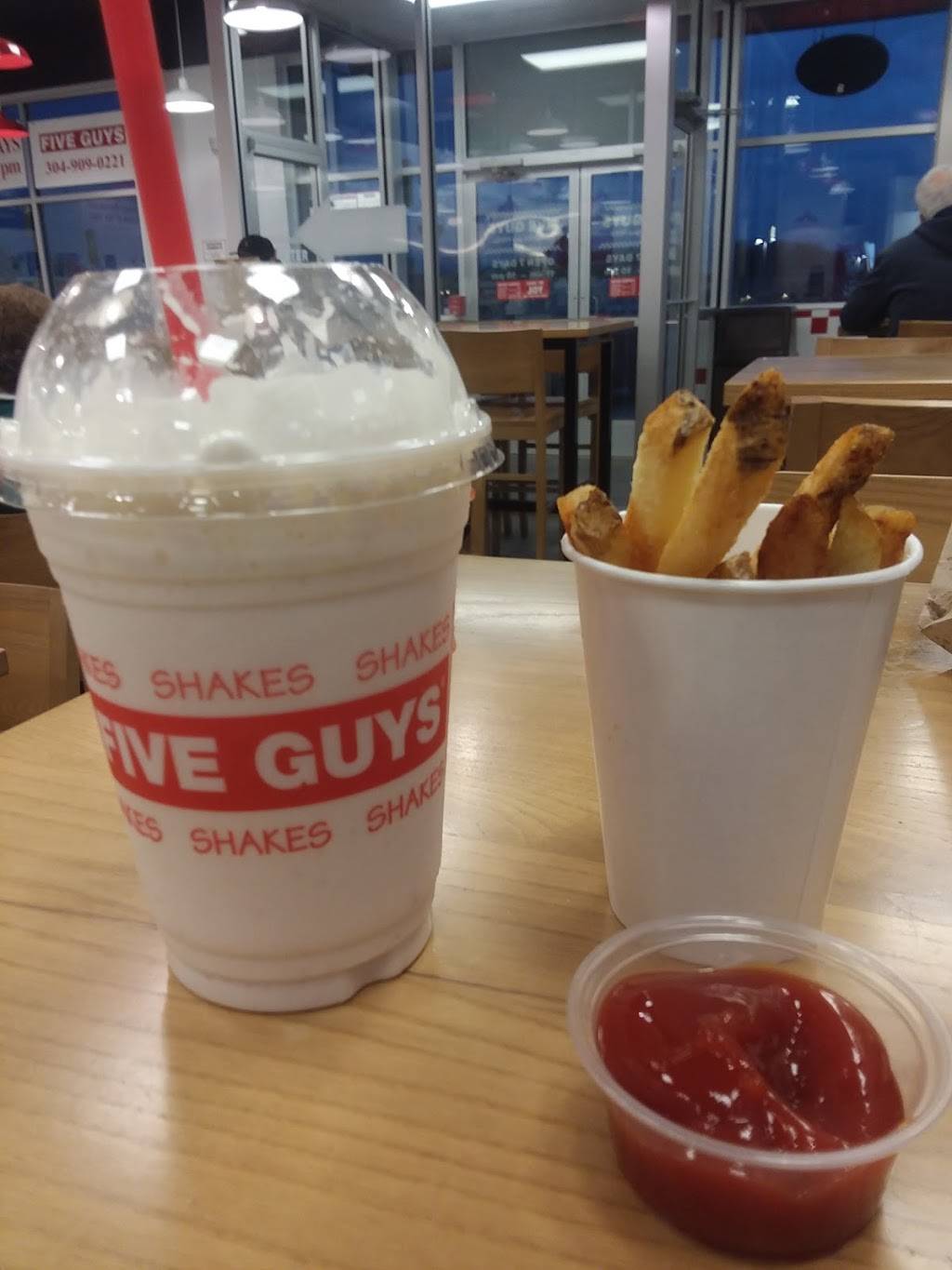Five Guys | meal takeaway | 450 Cabela Dr, Triadelphia, WV 26059, USA | 3049090221 OR +1 304-909-0221