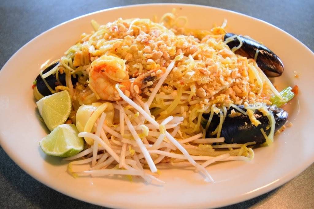 Simple Chinese | restaurant | 1815 N New Braunfels Ave, San Antonio, TX 78208, USA | 2102268158 OR +1 210-226-8158