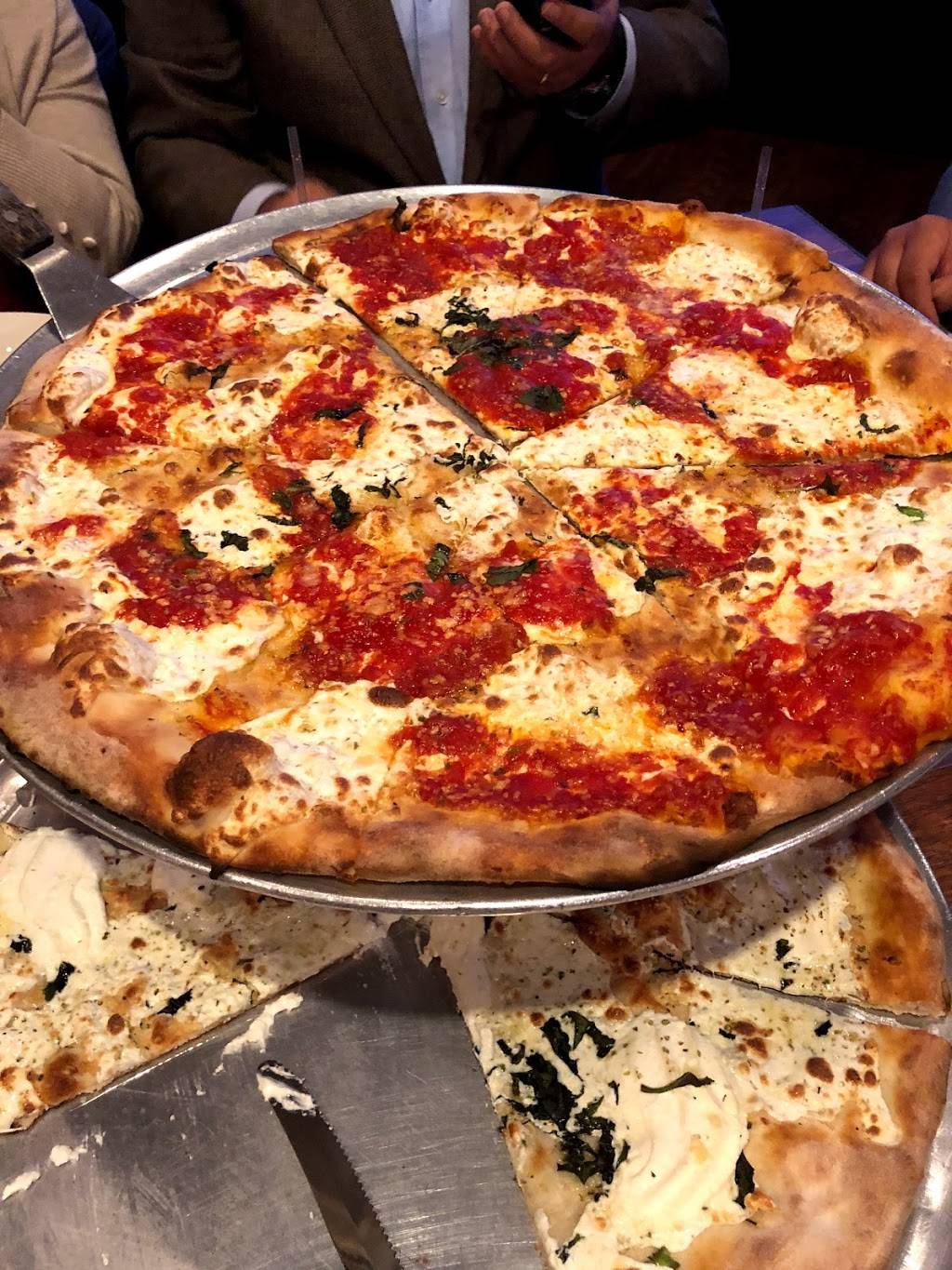 Favales Trattoria | restaurant | 31 W Main St, Ramsey, NJ 07446, USA | 2019346000 OR +1 201-934-6000