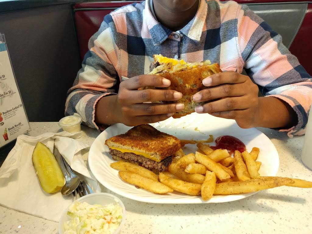 Lesters Diner | restaurant | 4701 Coconut Creek Pkwy, Margate, FL 33063, USA | 9549794722 OR +1 954-979-4722