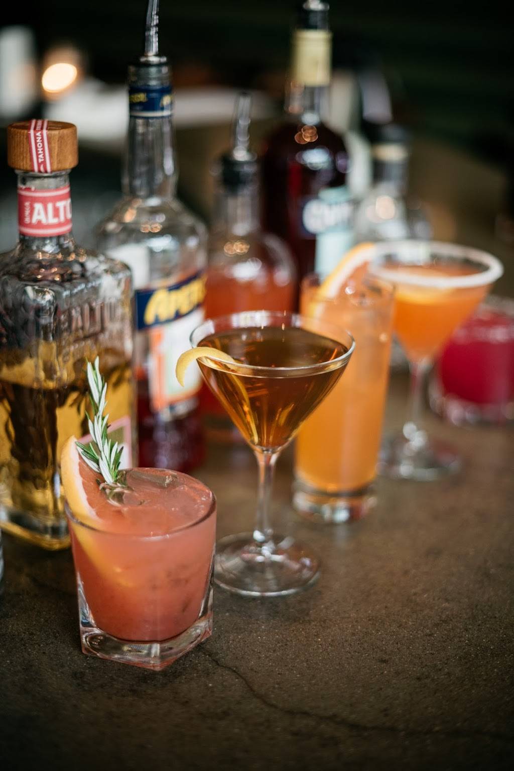 Esquire Grill | restaurant | 1213 K St, Sacramento, CA 95814, USA | 9164488900 OR +1 916-448-8900