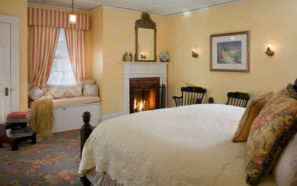 Hampton Terrace Inn | restaurant | 91 Walker St, Lenox, MA 01240, USA | 4136371773 OR +1 413-637-1773