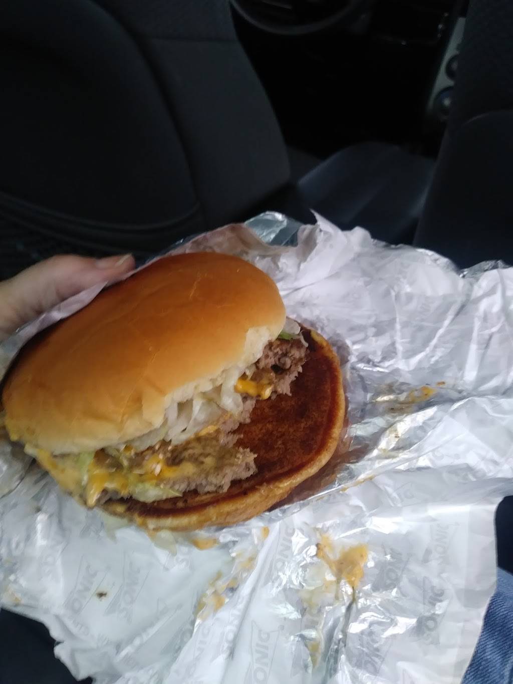 Sonic Drive-In | restaurant | 1001 W Grant Rd, Tucson, AZ 85705, USA | 5206281000 OR +1 520-628-1000