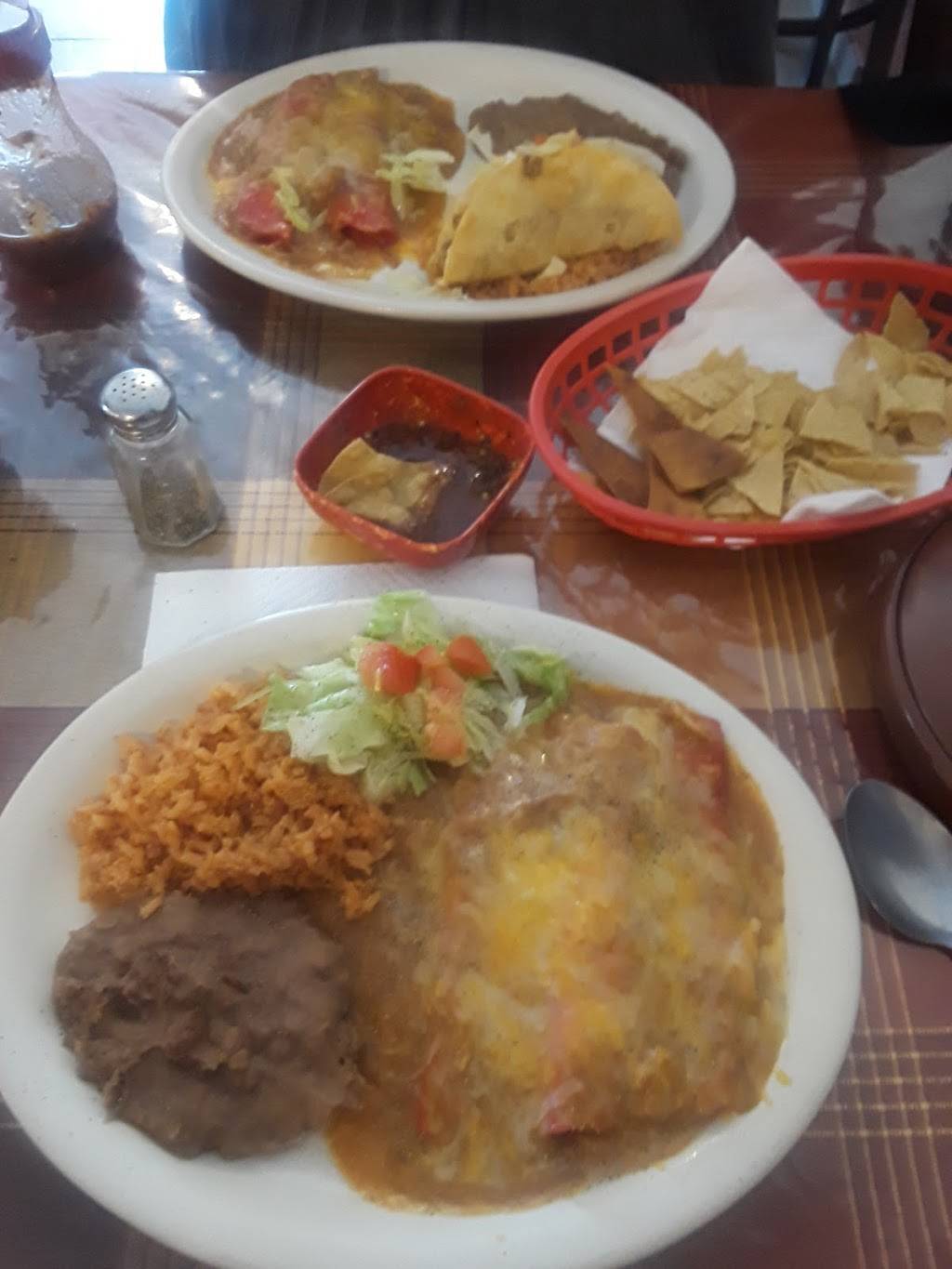 La Herradura mexican restaurant | restaurant | 2527 Vance Jackson Rd, San Antonio, TX 78213, USA | 2103148302 OR +1 210-314-8302